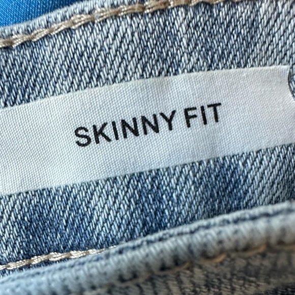 Judy Blue Distressed Skinny Jeans - Picture 6 of 7